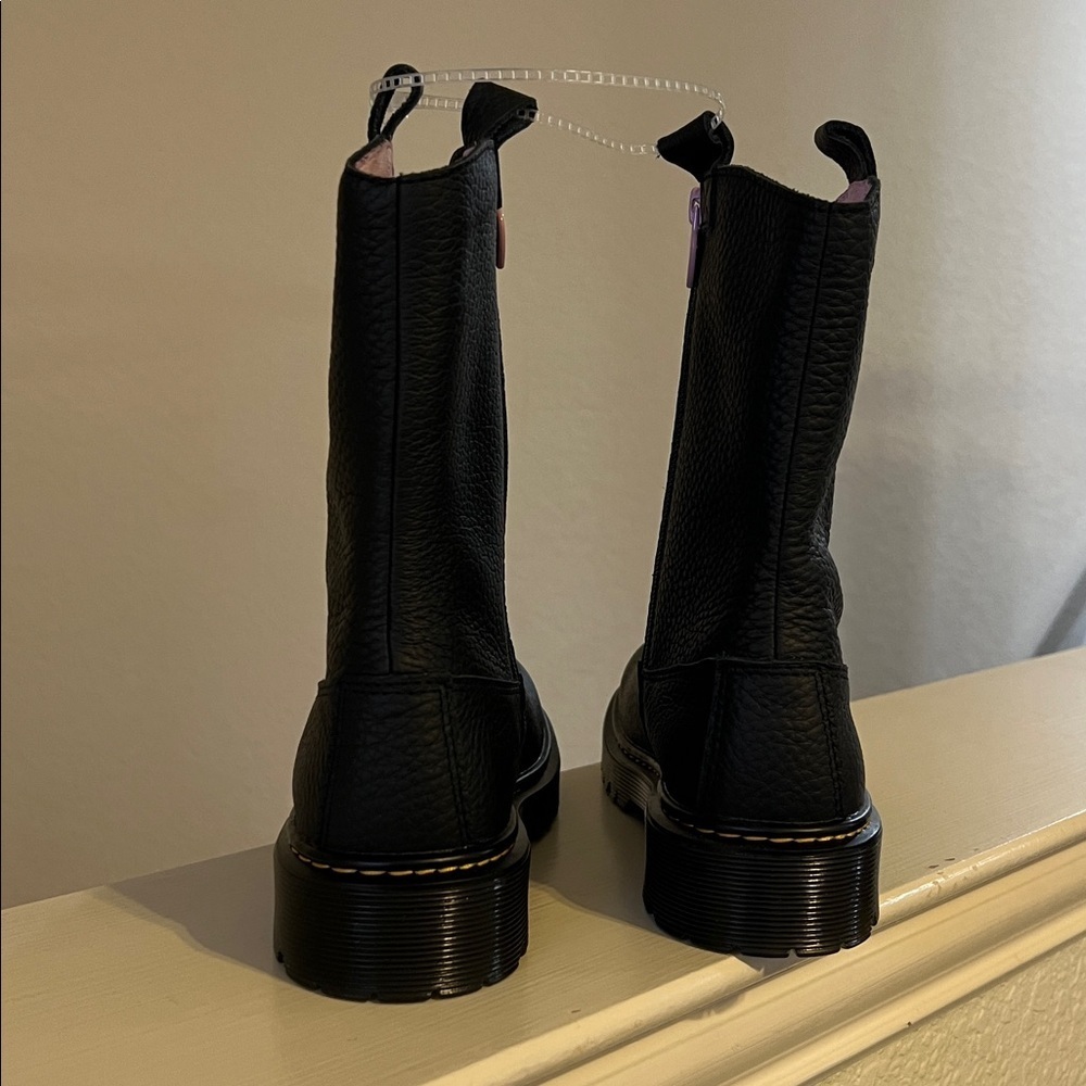 Dr. Martens Junior Heart Nappa Patent Leather boots size 5L New w/out box. - Picture 3 of 7